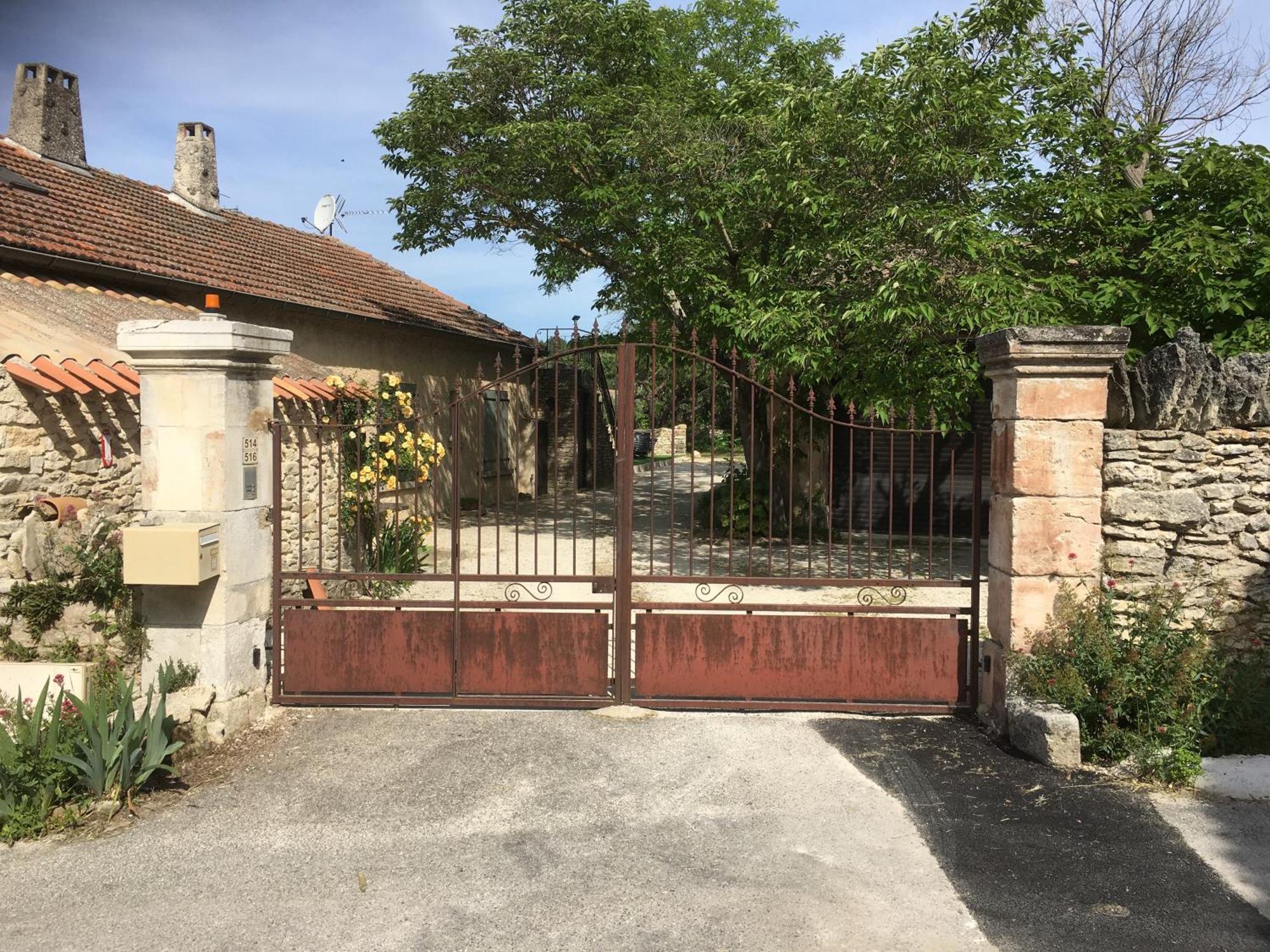 Les Juliens Lägenhet Gordes Exteriör bild