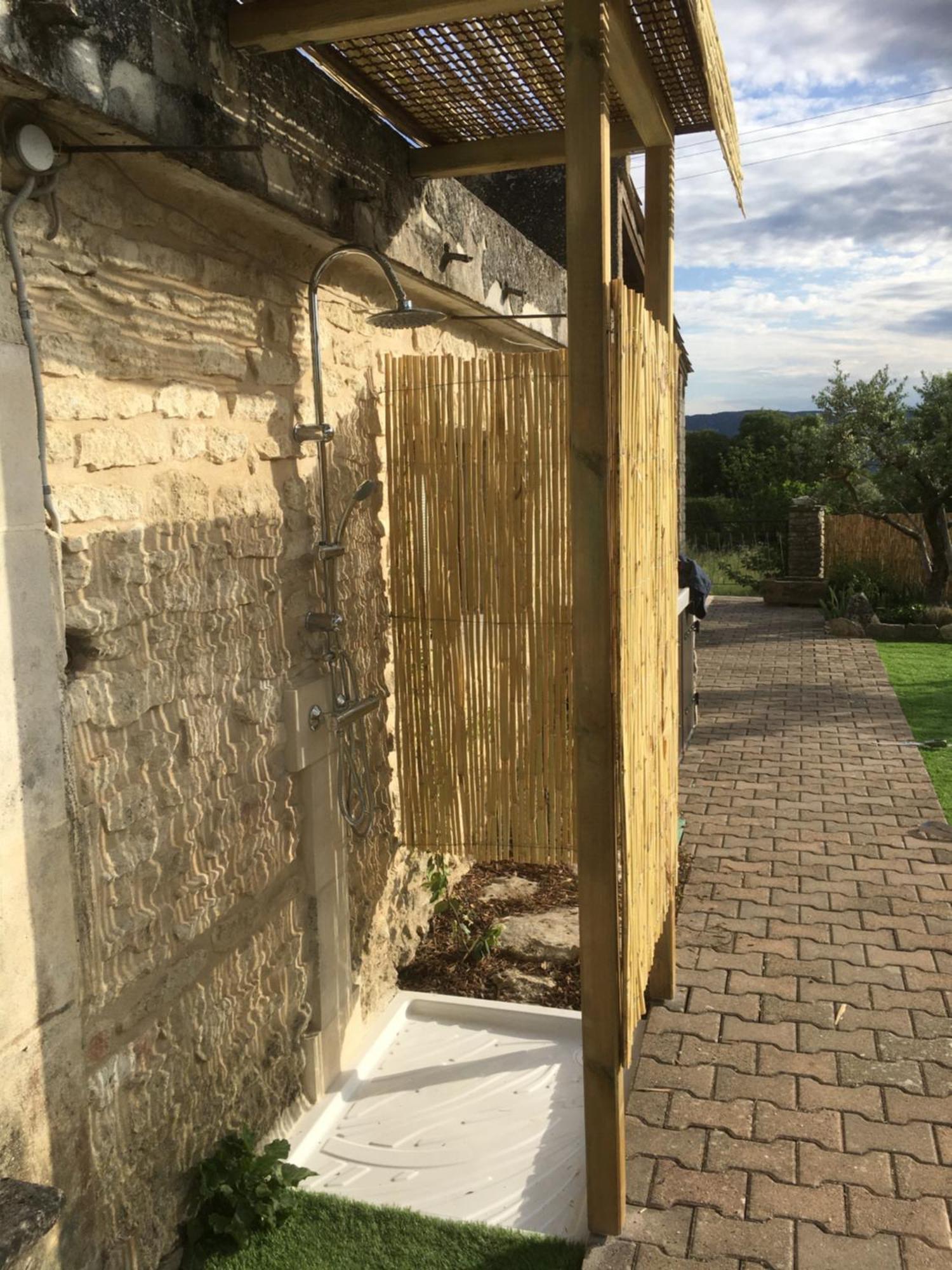 Les Juliens Lägenhet Gordes Exteriör bild